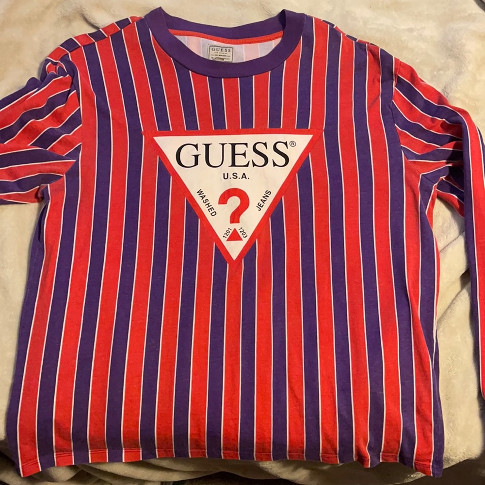 Size medium men’s guess shirt